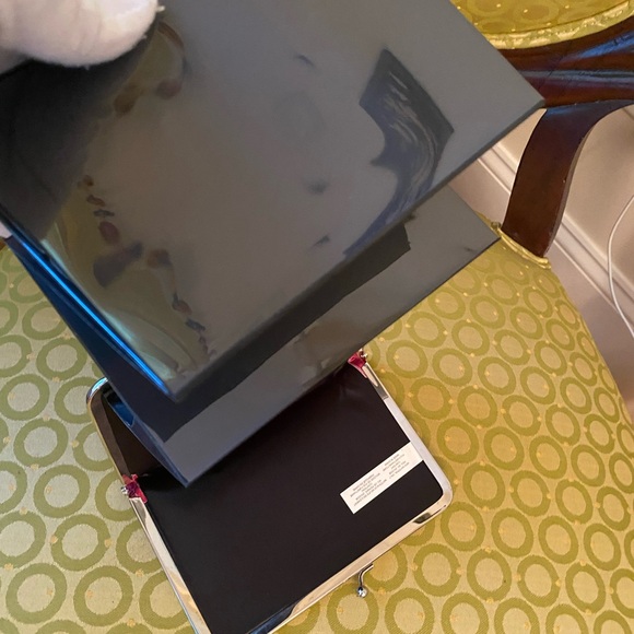 Pink embossed crocodile clutch photo holder - Picture 4 of 4